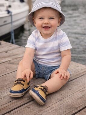 Carter’s Baby Boat Shoes 👶 Tan & Navy Sneakers 6–9M Crawler Stage Prewalker